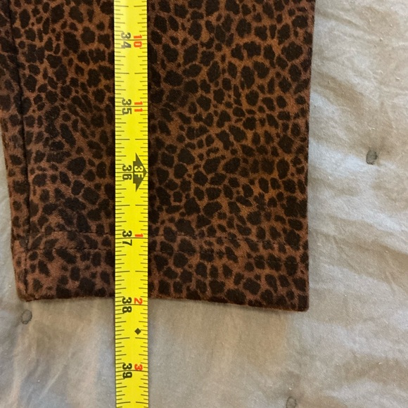 White House Black Market Women’s Runway Suede Legging Animal Print Size 6 - Picture 5 of 6